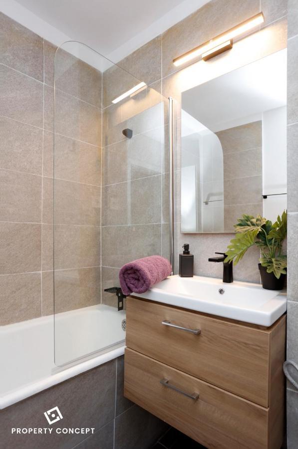Brand New Lovely Studio Near Metro Station 布加勒斯特 外观 照片